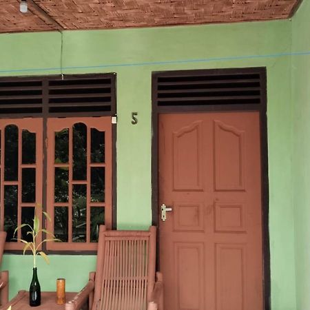 Wisma Batu Mandi Bukit Lawang Exterior foto