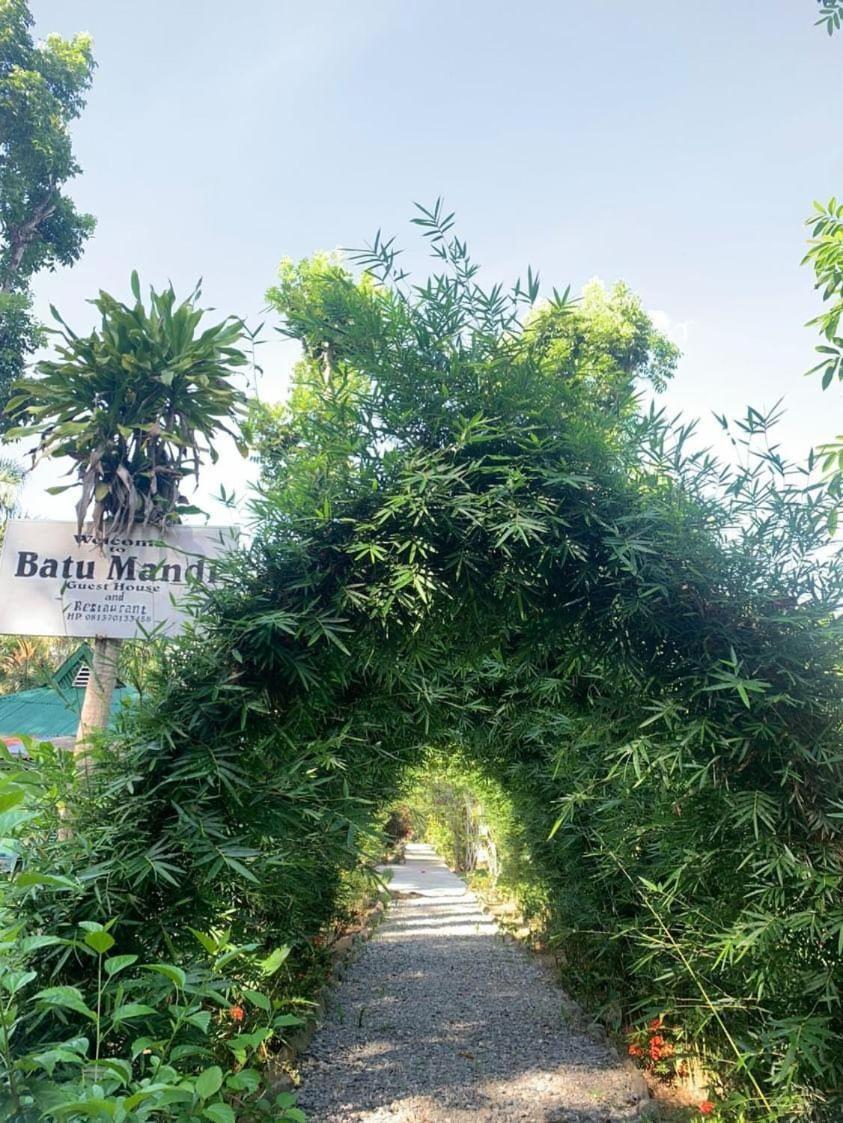 Wisma Batu Mandi Bukit Lawang Exterior foto